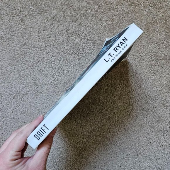 4/$40 Drift by L.T. Ryan, Brian Shea - Paperback - Picture 5 of 6